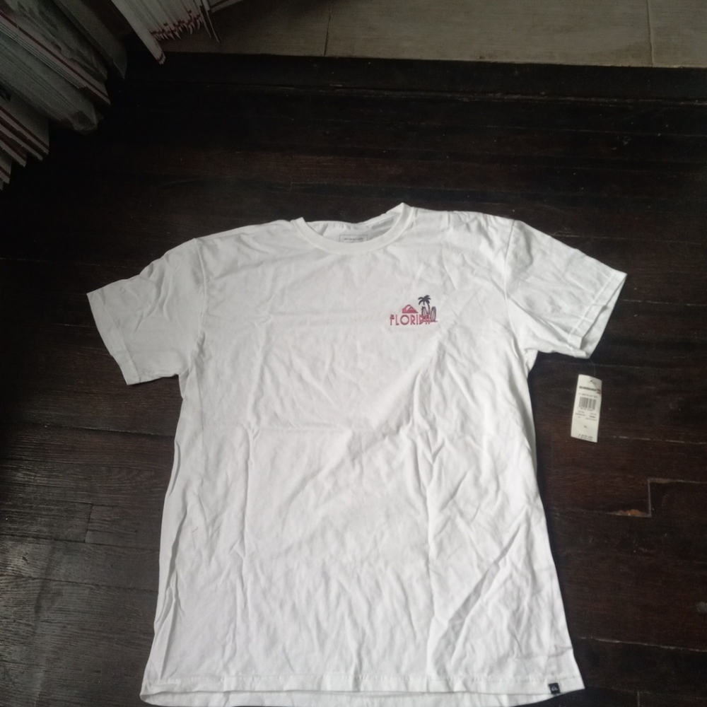 QuikSilver White Color Mens Shirt Size XL Florida Palm Tree Alligator Cozy...